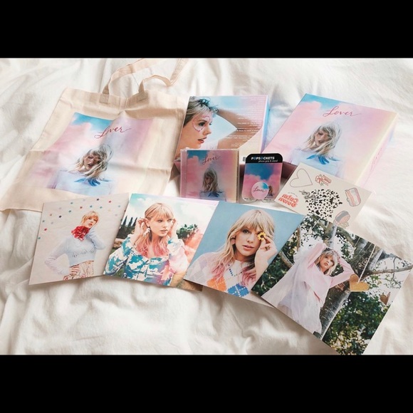 NEW sealed taylor swift VIP lover era deluxe box set tote bag popsocket poster - Picture 3 of 16
